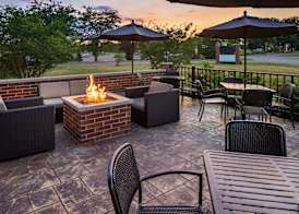 DoubleTree by Hilton Ann Arbor North 3