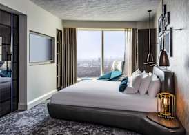 Novotel London Canary Wharf 5