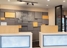 Holiday Inn Express & Suites TAMPA EAST - YBOR CITY by IHG 3
