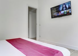 San Giovanni Cozy Apt - Home and More 5