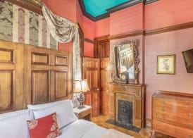 Royal Barracks Guest House 4