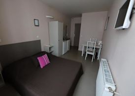 Hôtel du Roussillon 2