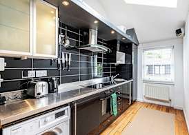 Fitzrovia Townhouse Apartment 5