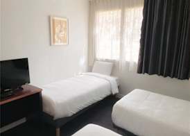 Kyriad Nemours 2
