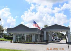 Super 8 by Wyndham Ocala I-75 4