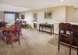 Holiday Inn & Suites CINCINNATI-EASTGATE (I-275E) by IHG 4