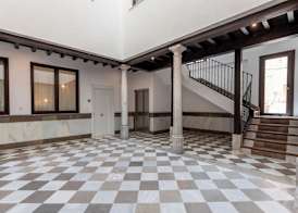 Apartamentos Puerta Elvira Suites 3000 2