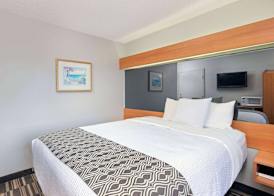 Microtel Inn & Suites by Wyndham Cordova Memphis I-40 East 4
