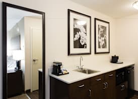 Holiday Inn Express & Suites AIKEN by IHG 4