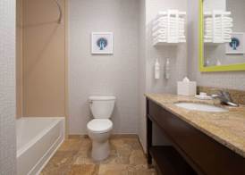 Hampton Inn & Suites Seattle-Airport/28th Ave 5