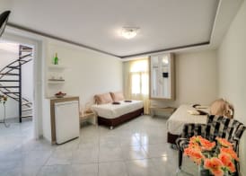 Pantheon Hotel 5