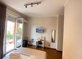 Panoramic Rooms 2