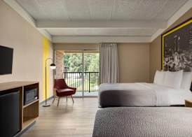Super 8 by Wyndham Macon GA 5