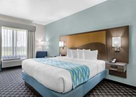 Best Western Plus Waller Hotel 4