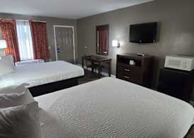 Days Inn by Wyndham Clinton 4