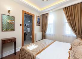 Rose Mansion by Otantik Suites 2