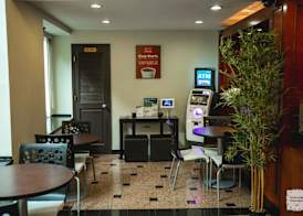 Econo Lodge Times Square 5