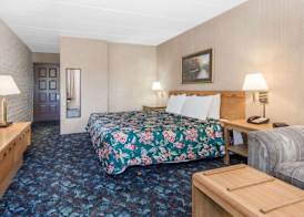 Knights Inn Dayton at Poe Ave 3
