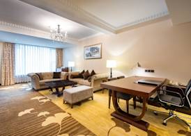 Holiday Inn Chengdu Century City-WestTower by IHG 4