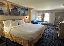 Days Inn & Suites by Wyndham Stockbridge South Atlanta 4