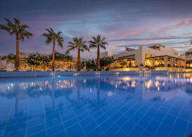 Giannoulis - Santa Marina Plaza (Adults Only) 2