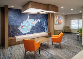 Holiday Inn Express & Suites FAIRMONT by IHG 3