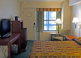 Travel Inn Hotel 4