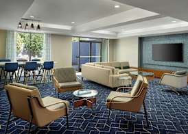 Courtyard by Marriott Frederick 2