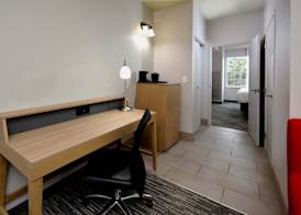Country Inn & Suites by Radisson, Asheville West near Biltmore 3