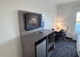Ramada by Wyndham Sparta/At Speedway 5