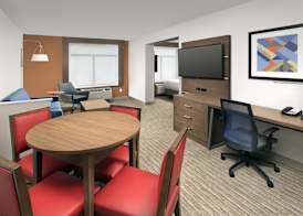 Holiday Inn Express & Suites BALTIMORE - BWI AIRPORT NORTH by IHG 4