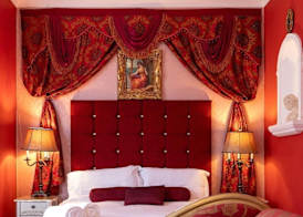 Hotel Rouge & Deco Suites 2