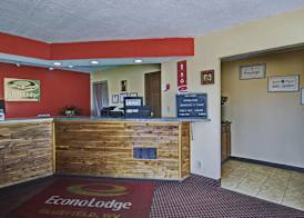 Econo Lodge Near Bluefield College 3