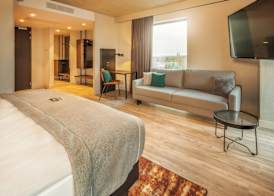 Holiday Inn - the niu, FENDER AMSTERDAM by IHG 3