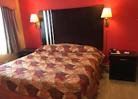 Travelodge by Wyndham Bay Shore Long Island 5
