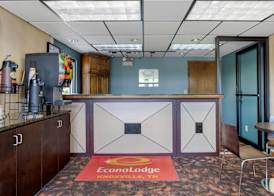 Econo Lodge Knoxville North 4