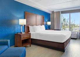Comfort Inn & Suites Orlando North 4