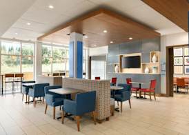 Holiday Inn Express & Suites SALISBURY by IHG 5