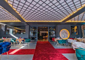 MOONDAY HOTEL 5
