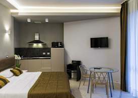Astoria Apartments 3