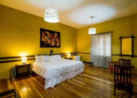 Yabar Hotel Plaza 2