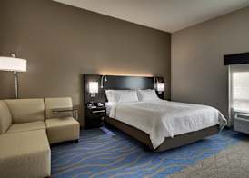 Holiday Inn Express & Suites LANCASTER EAST - STRASBURG by IHG 4