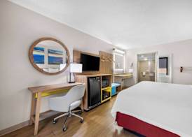 Days Inn by Wyndham Raleigh Midtown 5