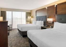 Best Western Plus Kansas City Sports Complex Hotel 4