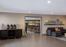 Country Inn & Suites by Radisson, Marion, IL 4