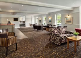 Ramada by Wyndham Cheltenham 4