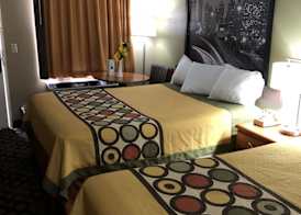Super 8 by Wyndham Ashburn 5
