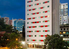 Hampton by Hilton Medellin 5