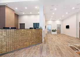 Ramada Suites By Wyndham Victoria Street West 3
