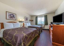 Super 8 by Wyndham Denton 5